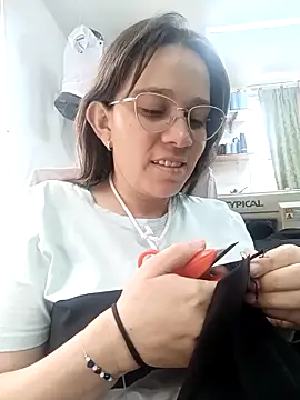 Isabella5 Brown  online show from 11-01-25, 05:26