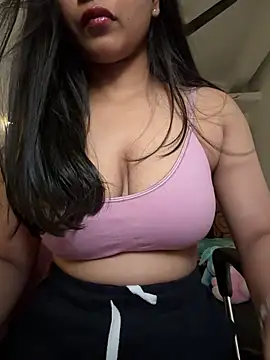 Snapshot of luv_johrrra chatting on 06-21-26, 05:32 luv johrrra online show from 06-21-26, 05:32