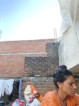 ISHANI-SINGH online show from 10-04-25, 02:09