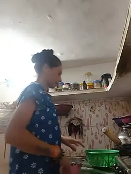 Snapshot of ISHANI-SINGH chatting on 06-09-26, 02:45 ISHANI-SINGH online show from 06-09-26, 02:45