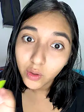 Snapshot of Milly_Sweet14 chatting on 09-25-25, 03:10 Milly Sweet14 online show from 09-25-25, 03:10