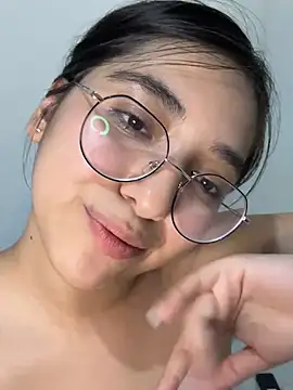 Snapshot of Milly_Sweet14 chatting on 03-08-26, 02:15 Milly Sweet14 online show from 03-08-26, 02:15