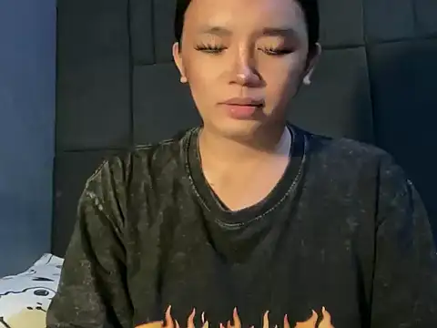 Snapshot of Claudia_Johnson chatting on 11-14-25, 02:21 Claudia Johnson online show from 11-14-25, 02:21