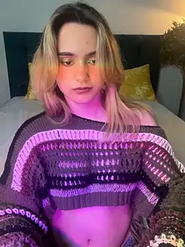 Snapshot of Chloe_Ravens chatting on 09-12-25, 08:09 Chloe Ravens online show from 09-12-25, 08:09