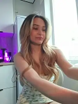 Chloe Ravens online show from 04-13-26, 04:40