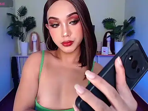 Snapshot of UrasianBIGcock696 chatting on 10-12-25, 09:30 UrasianBIGcock696 online show from 10-12-25, 09:30