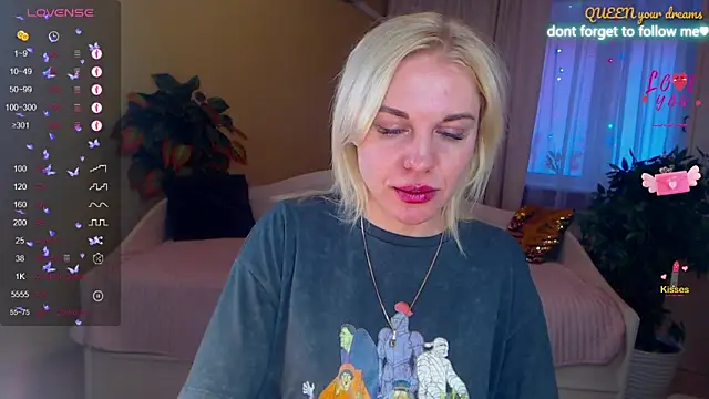 LiSinDoll online show from 03-25-26, 07:14