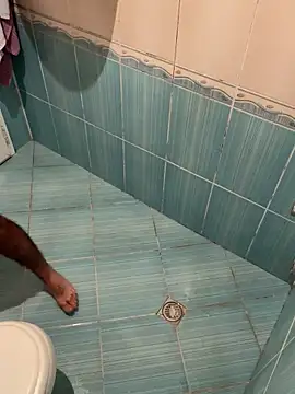 Snapshot of Cruel00 chatting on 10-08-25, 04:15 Cruel00 online show from 10-08-25, 04:15