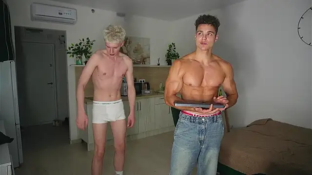 Horny boyzz online show from 03-25-26, 07:31