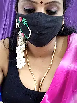 Snapshot of yoga-mithraa chatting on 11-05-25, 04:40 yoga-mithraa online show from 11-05-25, 04:40