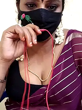 Snapshot of yoga-mithraa chatting on 11-18-25, 03:49 yoga-mithraa online show from 11-18-25, 03:49