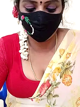 Snapshot of yoga-mithraa chatting on 11-19-25, 05:13 yoga-mithraa online show from 11-19-25, 05:13