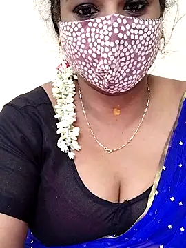 Snapshot of yoga-mithraa chatting on 12-16-25, 04:56 yoga-mithraa online show from 12-16-25, 04:56