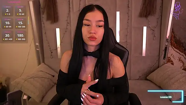 FataleNellie online show from 04-10-26, 08:35