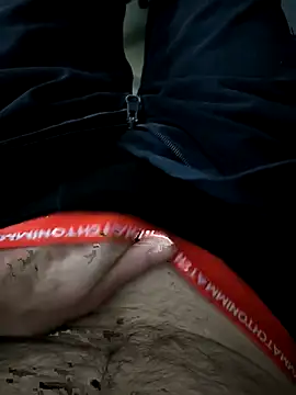 Snapshot of fergi1999 chatting on 11-28-25, 09:01 fergi1999 online show from 11-28-25, 09:01