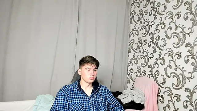 Snapshot of SherlockMax chatting on 09-13-25, 07:24 SherlockMax online show from 09-13-25, 07:24