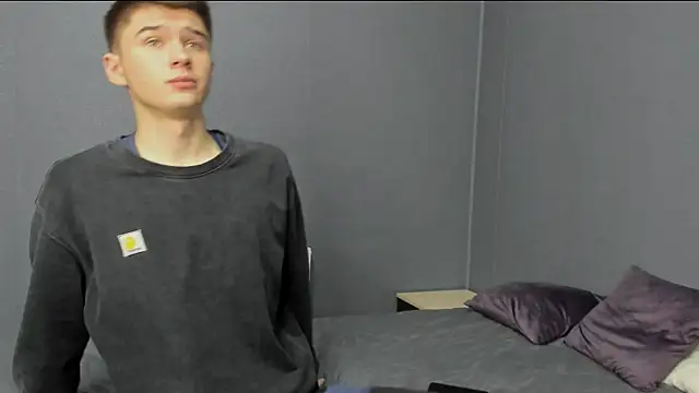 Snapshot of SherlockMax chatting on 11-15-25, 07:21 SherlockMax online show from 11-15-25, 07:21