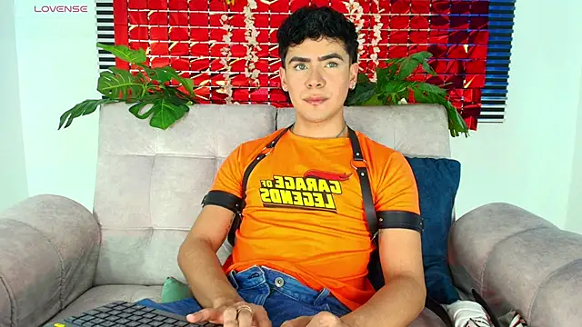 CamiiGuzmanX online show from 02-16-26, 07:54