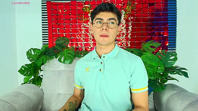 CamiiGuzmanX online show from 02-28-26, 08:43