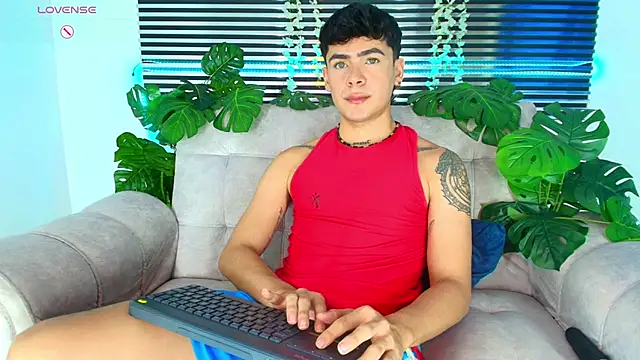 CamiiGuzmanX online show from 03-14-26, 08:36