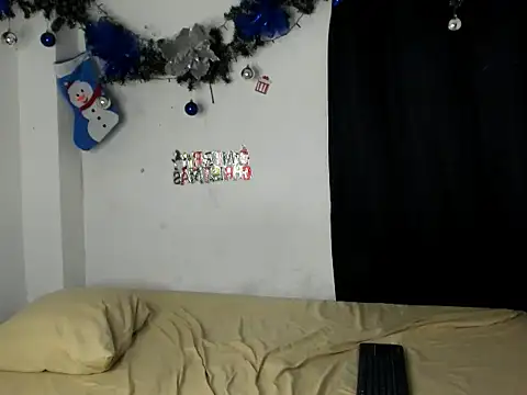 Snapshot of andrew_jonhes chatting on 12-15-25, 08:35 andrew jonhes online show from 12-15-25, 08:35