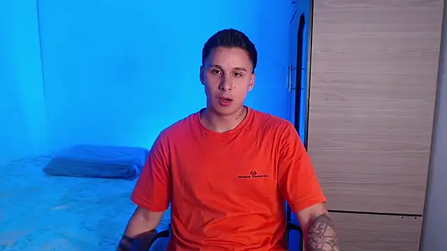 valentinosex1 online show from 09-23-25, 12:13