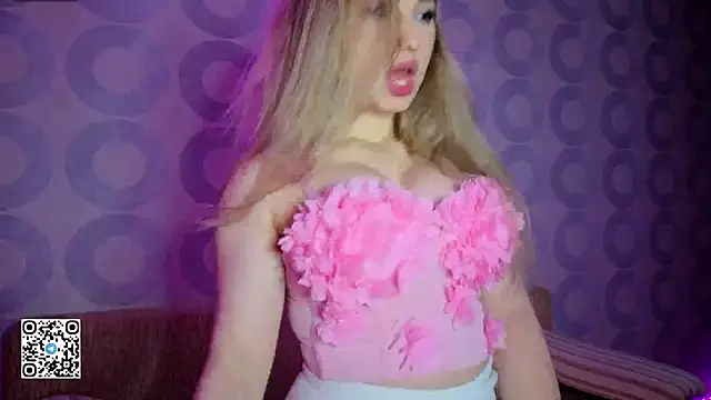 Snapshot of sugarskitty chatting on 09-24-25, 02:26 sugarskitty online show from 09-24-25, 02:26