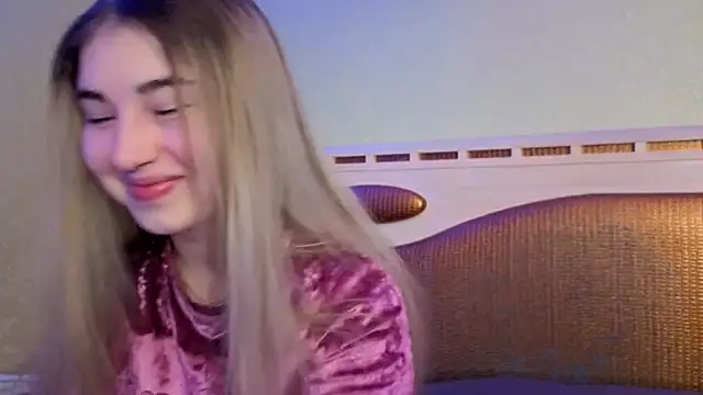 Snapshot of sugarskitty chatting on 02-01-26, 02:43 sugarskitty online show from 02-01-26, 02:43