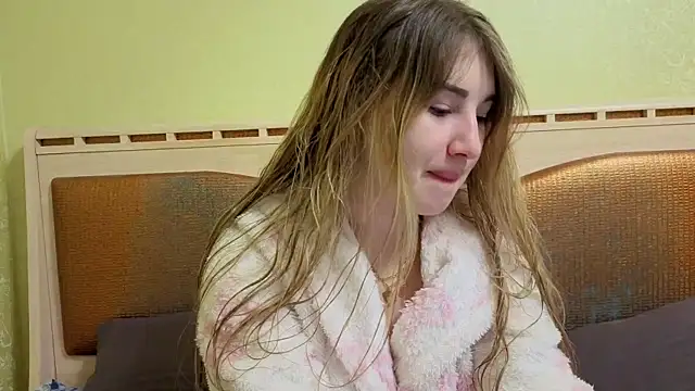 Snapshot of sugarskitty chatting on 03-16-26, 12:49 sugarskitty online show from 03-16-26, 12:49