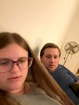 Snapshot of CurvyPaar2 chatting on 09-11-25, 07:03 CurvyPaar2 online show from 09-11-25, 07:03