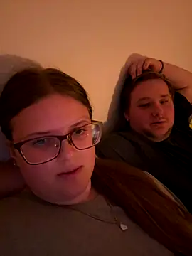 Snapshot of CurvyPaar2 chatting on 09-12-25, 07:47 CurvyPaar2 online show from 09-12-25, 07:47