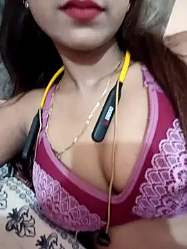 Snapshot of payalsharma95 chatting on 09-14-25, 04:39 payalsharma95 online show from 09-14-25, 04:39