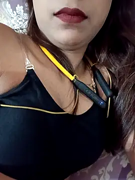 Snapshot of payalsharma95 chatting on 10-11-25, 05:22 payalsharma95 online show from 10-11-25, 05:22