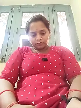 Snapshot of Hot_crety chatting on 06-17-26, 08:28 Hot crety online show from 06-17-26, 08:28
