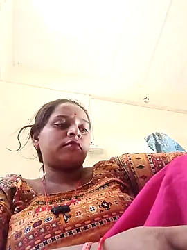 Snapshot of Hot_crety chatting on 06-24-26, 04:11 Hot crety online show from 06-24-26, 04:11