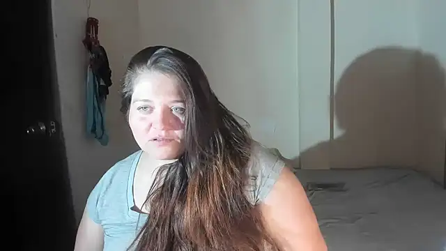 Snapshot of Daphne_girlsex chatting on 10-31-25, 03:07 Daphne girlsex online show from 10-31-25, 03:07