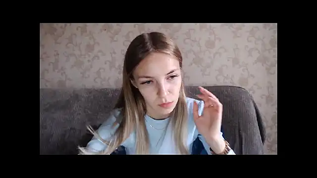 HitGyrl online show from 09-23-25, 01:08