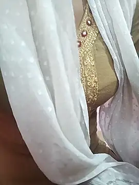 Snapshot of BILLO-RANI67 chatting on 10-13-25, 04:01 BILLO-RANI67 online show from 10-13-25, 04:01