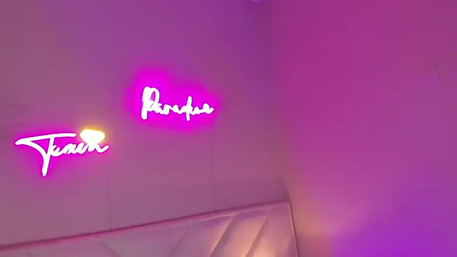 Snapshot of _wendy_x chatting on 10-16-25, 11:33 wendy x online show from 10-16-25, 11:33