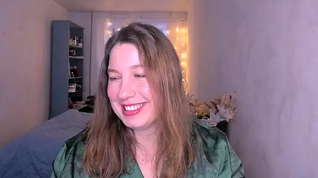 NancySanders online show from 12-17-25, 09:04