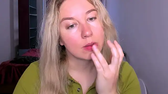 NancySanders online show from 07-17-26, 03:35