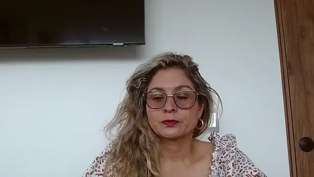 linda-mature43 online show from 10-13-25, 04:40