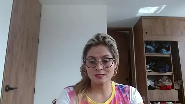 linda-mature43 online show from 10-25-25, 05:30