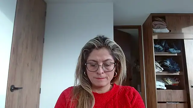 linda-mature43 online show from 10-28-25, 10:01