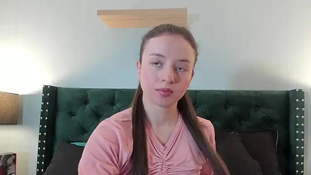 Snapshot of VioletaNova chatting on 06-10-26, 11:53 VioletaNova online show from 06-10-26, 11:53