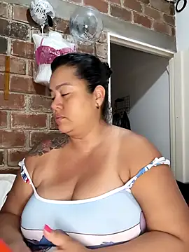 NARNYALABELLA online show from 03-25-26, 10:10