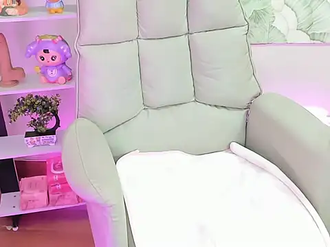 Mix-MiuMiu online show from 10-27-25, 03:43