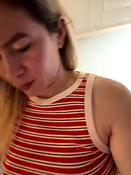 Snapshot of BritgetPsychol chatting on 12-03-25, 03:25 BritgetPsychol online show from 12-03-25, 03:25