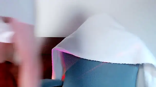 Cam-Ly online show from 12-20-25, 03:30