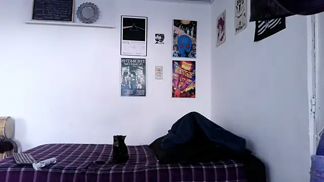 plutonbluemooon333 online show from 01-06-26, 05:27